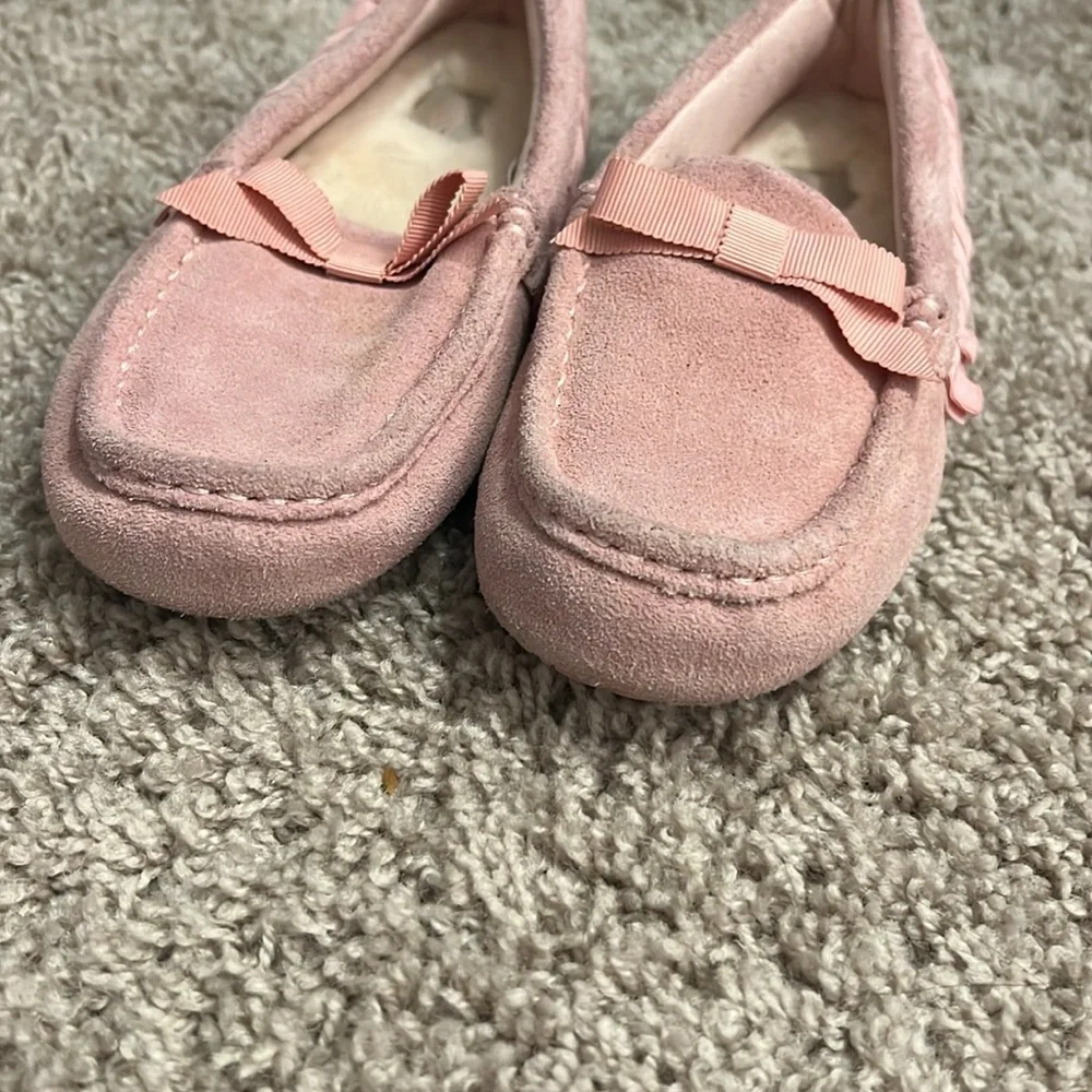 Ugg Australia Girls slippers sz 4 s/n 1013300K pink